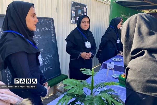 جشنواره زبان انگلیسی در آموزشگاه حکمت نبوی ناحیه دو شهرری