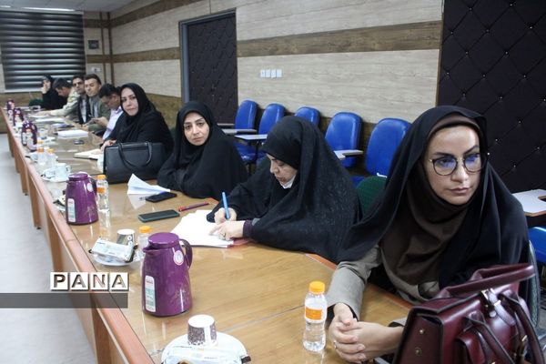 نشست مشترک معاون پرورشی و فرهنگی اداره کل آموزش و پرورش استان بوشهر با تیم بازرسی ستاد مبارزه با مواد مخدر کشور