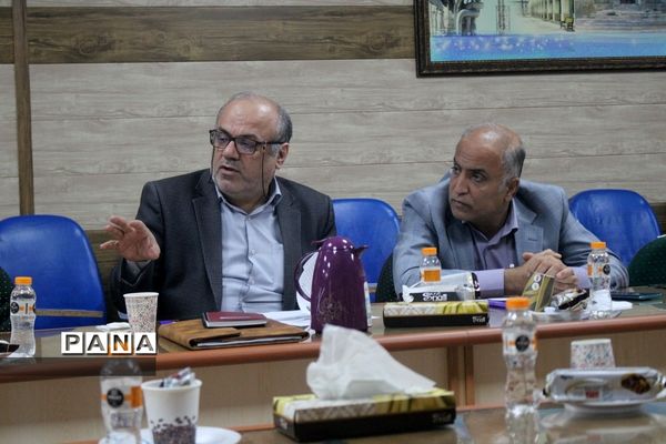نشست مشترک معاون پرورشی و فرهنگی اداره کل آموزش و پرورش استان بوشهر با تیم بازرسی ستاد مبارزه با مواد مخدر کشور
