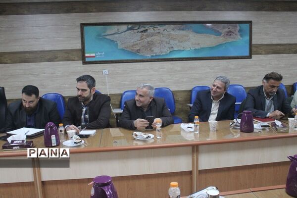 نشست مشترک معاون پرورشی و فرهنگی اداره کل آموزش و پرورش استان بوشهر با تیم بازرسی ستاد مبارزه با مواد مخدر کشور