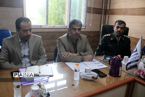 نشست مشترک معاون پرورشی و فرهنگی اداره کل آموزش و پرورش استان بوشهر با تیم بازرسی ستاد مبارزه با مواد مخدر کشور