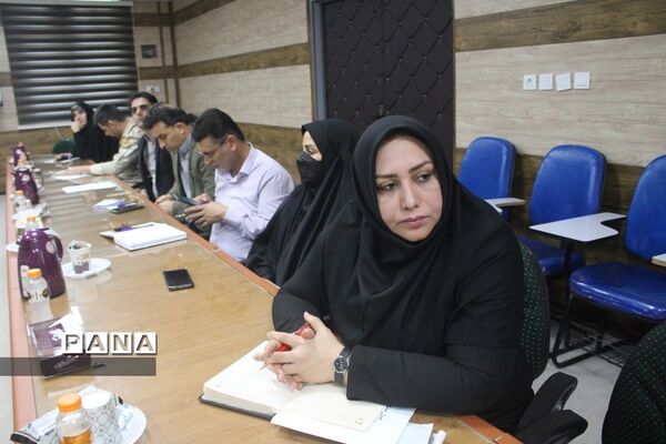نشست مشترک معاون پرورشی و فرهنگی اداره کل آموزش و پرورش استان بوشهر با تیم بازرسی ستاد مبارزه با مواد مخدر کشور