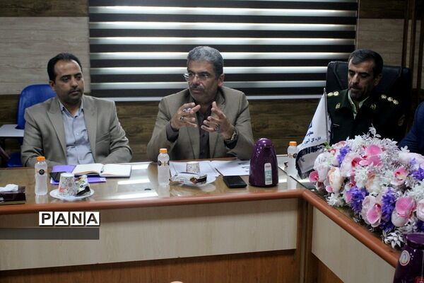 نشست مشترک معاون پرورشی و فرهنگی اداره کل آموزش و پرورش استان بوشهر با تیم بازرسی ستاد مبارزه با مواد مخدر کشور
