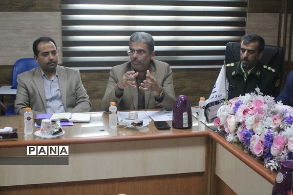نشست مشترک معاون پرورشی و فرهنگی اداره کل آموزش و پرورش استان بوشهر با تیم بازرسی ستاد مبارزه با مواد مخدر کشور