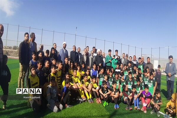 افتتاحیه ی چمن مصنوعی روستای ارغا ی خلیل اباد