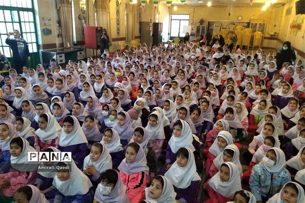 جشن میلاد حضرت زهرا(س) در دبستان های ناحیه 3 شیراز