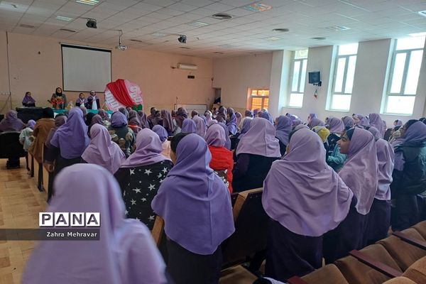 جشن میلاد حضرت زهرا(س) در دبستان معارف 6 ناحیه 3