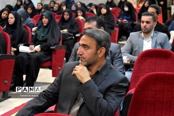 سلسله نشست‌های تعاملی مدیرکل آموزش و پرورش شهرستان‌های استان تهران  با مدارس دولتی ۱۴ دی در شهرستان پردیس