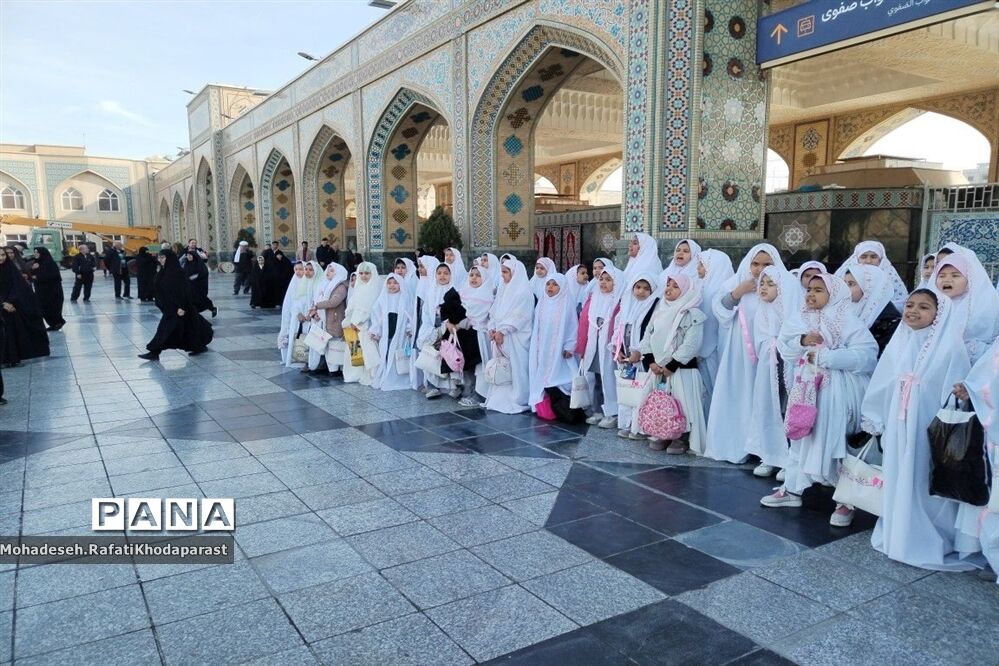 جشن عبادت دبستان شهدای نیروگاه در سالن همایش فرهنگسرای نصرت