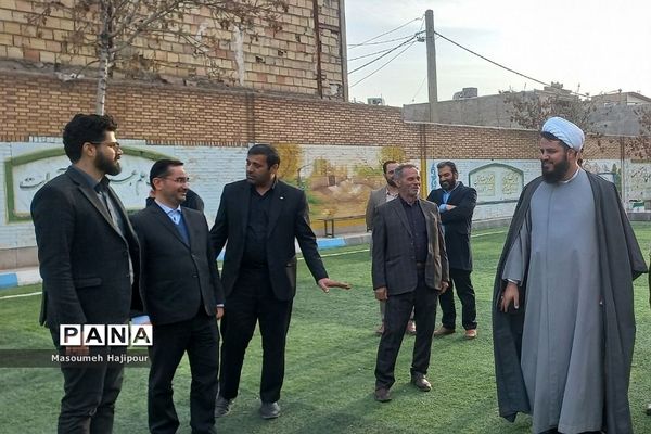 آیین افتتاح زمین چمن مصنوعی هنرستان امام خمینی(ره) خیرآباد در شهرستان ورامین