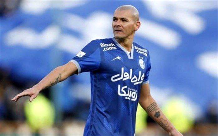 رافائل سیلوا به استقلال بازگشت