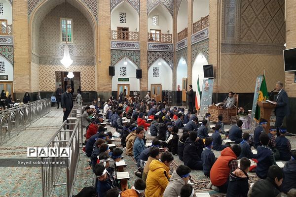 محفل انس با قرآن کریم در محل  دارالقرآن کریم استان قدس رضوی