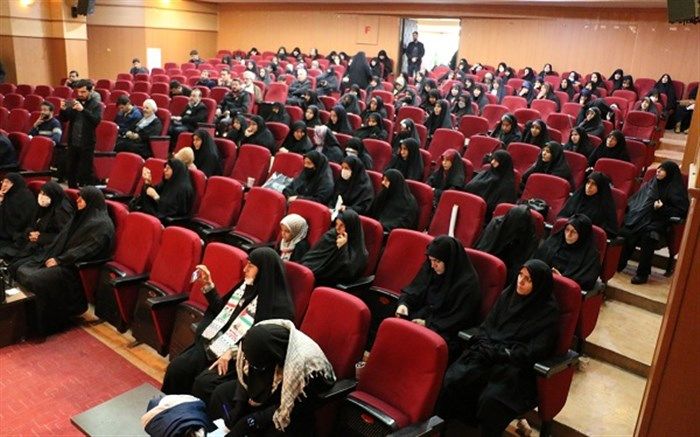 همایش «بصیرت فاطمی» در آموزش و پرورش قم برگزار شد