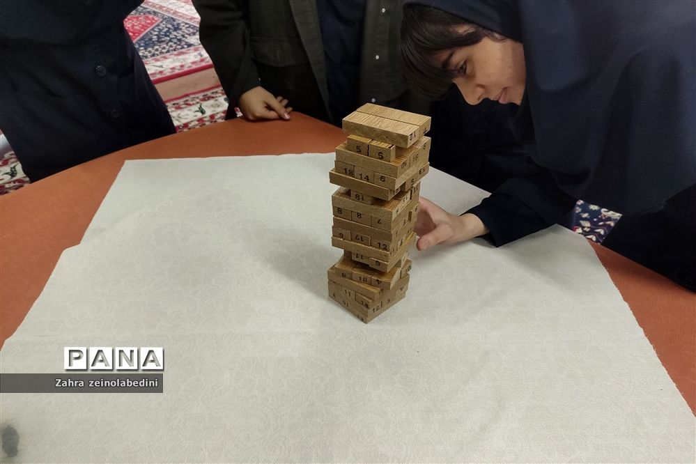 آیین افتتاحیه مسابقات رویش در دبیرستان هیات امنایی بهرام رزمی ناحیه ۱