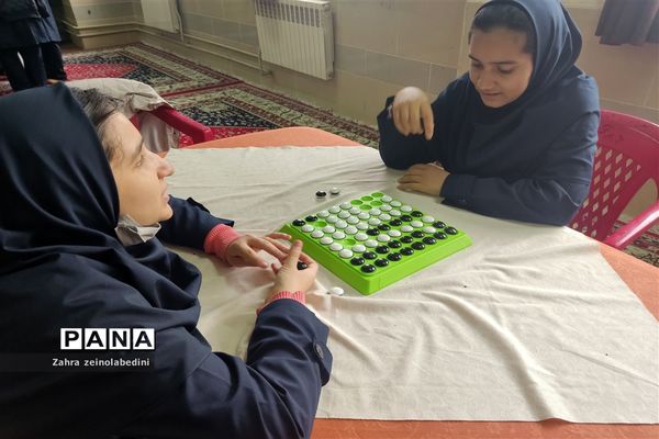 آیین افتتاحیه مسابقات رویش در دبیرستان هیات امنایی بهرام رزمی ناحیه ۱