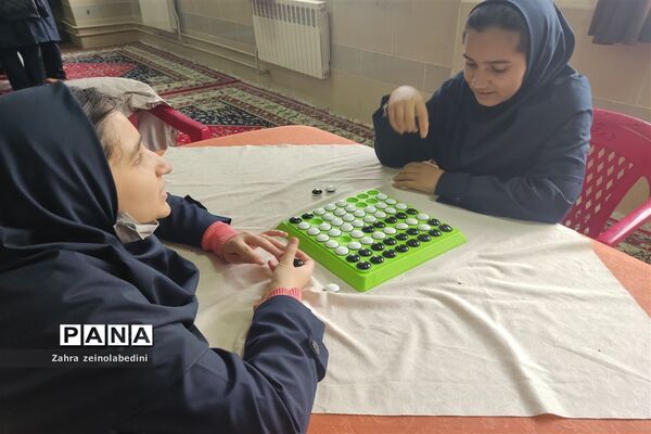 آیین افتتاحیه مسابقات رویش در دبیرستان هیات امنایی بهرام رزمی ناحیه ۱
