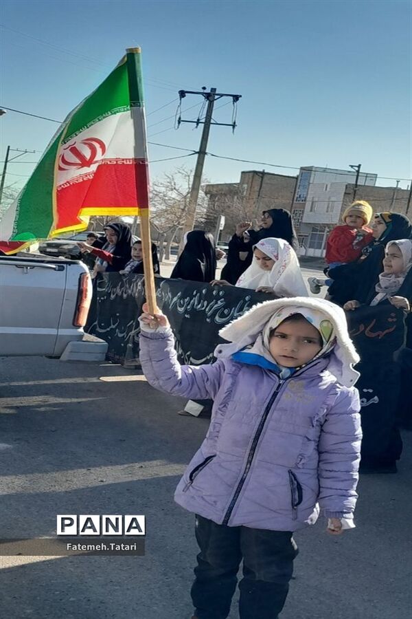 راهپیمایی مردم شهرستان بام و صفی‌آباد در محکومیت جنایت تروریستی کرمان
