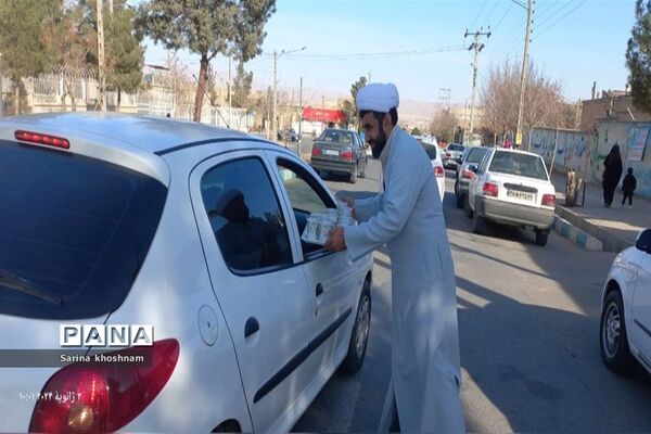 برپایی ایستگاه صلواتی  سربازان حاج قاسم توسط دبیرستان پسرانه امام علی (ع)