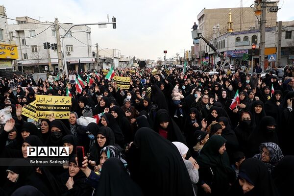 تشییع پیکر دانشجومعلم شهیده فائزه رحیمی