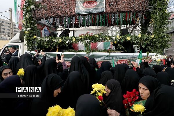 تشییع پیکر دانشجومعلم شهیده فائزه رحیمی