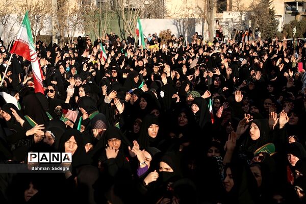 تشییع پیکر دانشجومعلم شهیده فائزه رحیمی