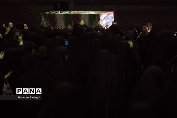 مراسم وداع با پیکر دانشجومعلم شهیده فائزه رحیمی