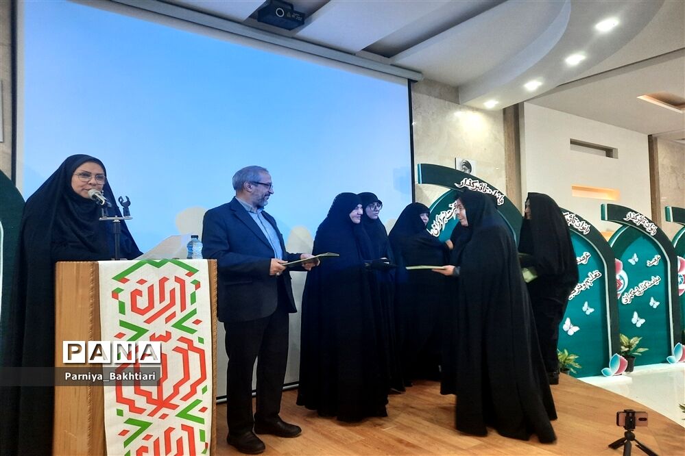 تقدیر از دانش‌آموزان افتخارآفرین تربت جام در جشنواره کشوری بهیندخت