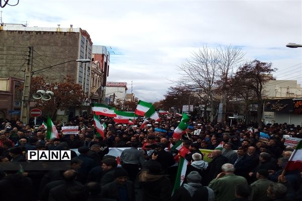 راهپیمایی مردم زنجان درحمایت از محکومیت حادثه تروریستی کرمان