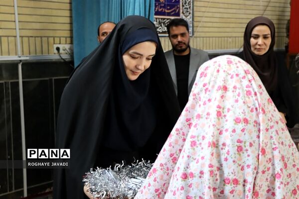 جشن تکلیف 1600 نفری دختران ناحیه یک بهارستان