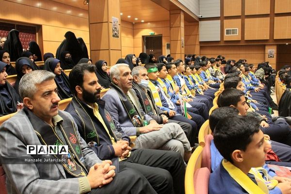 مراسم یادبود شهدای دانش‌آموز حادثه تروریستی گلزار شهدا کرمان