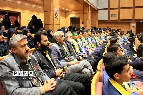 مراسم یادبود شهدای دانش‌آموز حادثه تروریستی گلزار شهدا کرمان