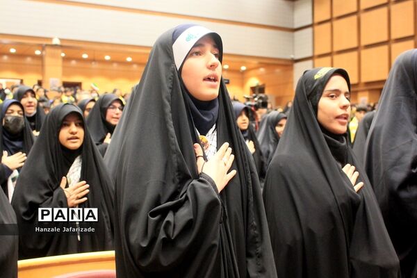 مراسم یادبود شهدای دانش‌آموز حادثه تروریستی گلزار شهدا کرمان