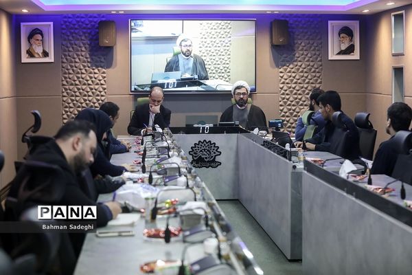 نشست بررسی نسبت جریان‌های مصرف موسیقی و تربیت نسل نو