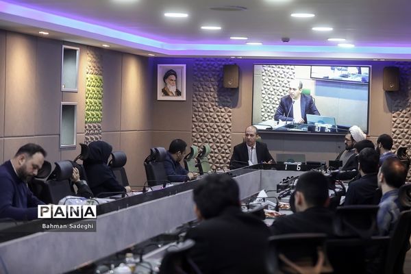 نشست بررسی نسبت جریان‌های مصرف موسیقی و تربیت نسل نو