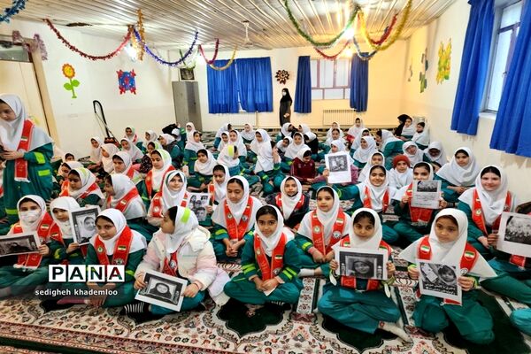 یاد شهدای دانش‌آموز حادثه تروریستی کرمان در دبستان شهیدان حجازی گلوگاه