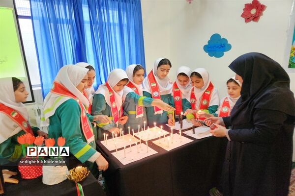 یاد شهدای دانش‌آموز حادثه تروریستی کرمان در دبستان شهیدان حجازی گلوگاه