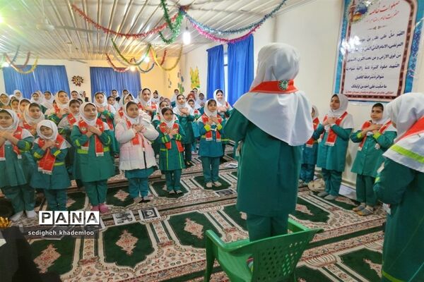 یاد شهدای دانش‌آموز حادثه تروریستی کرمان در دبستان شهیدان حجازی گلوگاه