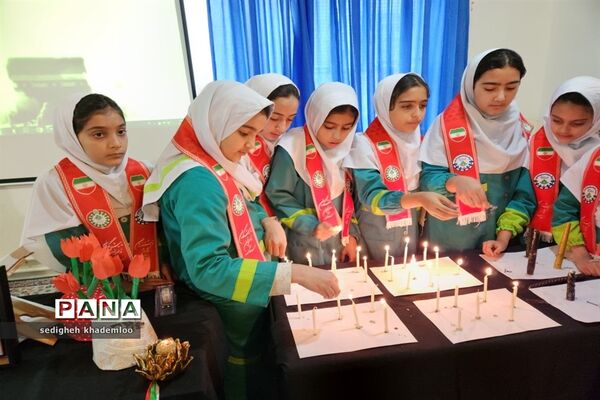 یاد شهدای دانش‌آموز حادثه تروریستی کرمان در دبستان شهیدان حجازی گلوگاه