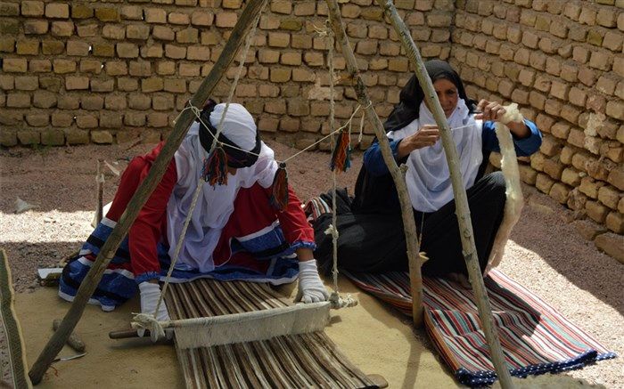 مهارت قارت بافی در قاین