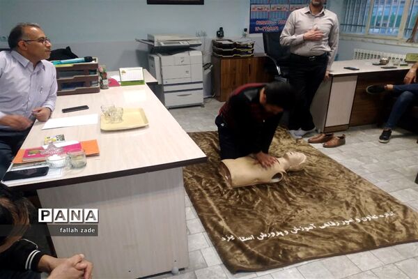 برگزاری کلاس آموزشی امداد و نجات