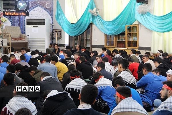 اجتماع دانش‌آموزان ناحیه یک شهرری در حمایت از شهدای کرمان