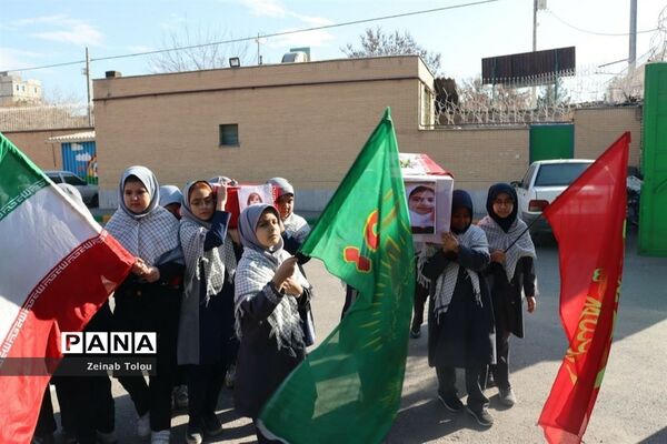 یادواره‌ی شهدای دانش‌آموزی حادثه تروریستی کرمان در مدارس ناحیه ۵