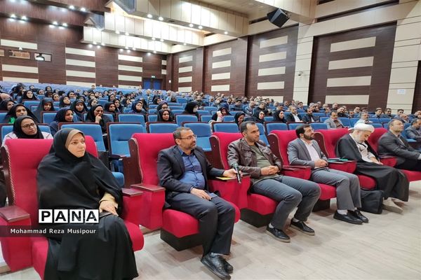 نشست تعاملی مدیران مدارس شهرستان ملارد با موضوع کیفیت‌بخشی عملکرد