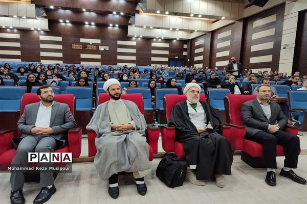 نشست تعاملی مدیران مدارس شهرستان ملارد با موضوع کیفیت‌بخشی عملکرد