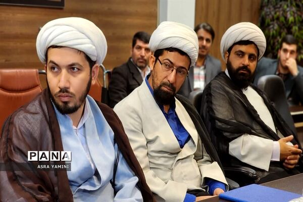 جلسه تقدیر از مجریان طرح تلاوت فاطمی در ناحیه یک بهارستان