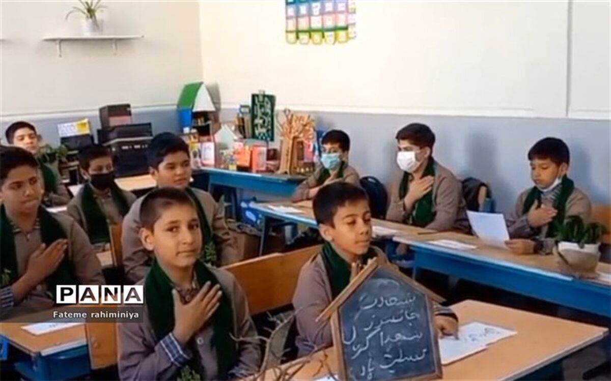 دانش‌آموزان ایران، در کلاس‌های درس، مدافعان راه شهید سلیمانی هستند/فیلم