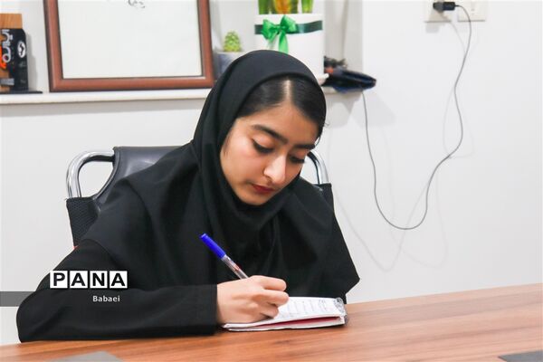 دورهمی تجربه‌نگاری خبرنگاران پانا با حضور کاظم دهقانی