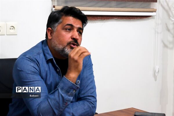 دورهمی تجربه‌نگاری خبرنگاران پانا با حضور کاظم دهقانی