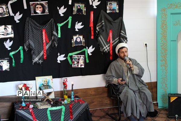 مراسم گرامیداشت شهدای دانش‌آموز حادثه تروریستی گلزار شهدای کرمان درآموزش و پرورش چناران