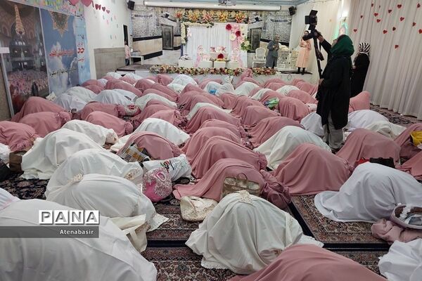 جشن تکلیف دانش‌آموزان دبستان نیلوفر رفیعی ناحیه دو شهرری